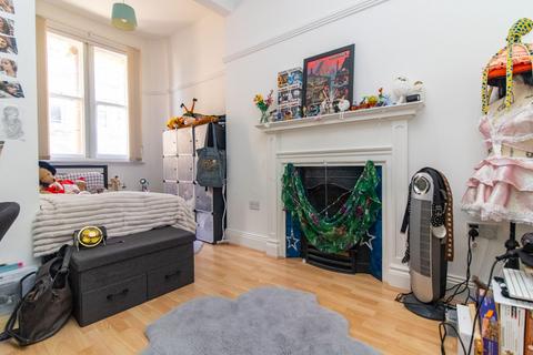 2 bedroom flat for sale, Belvoir Street, Leicester, LE1