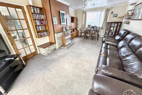 4 bedroom semi-detached house for sale, Frost Road, Bournemouth, BH11 8