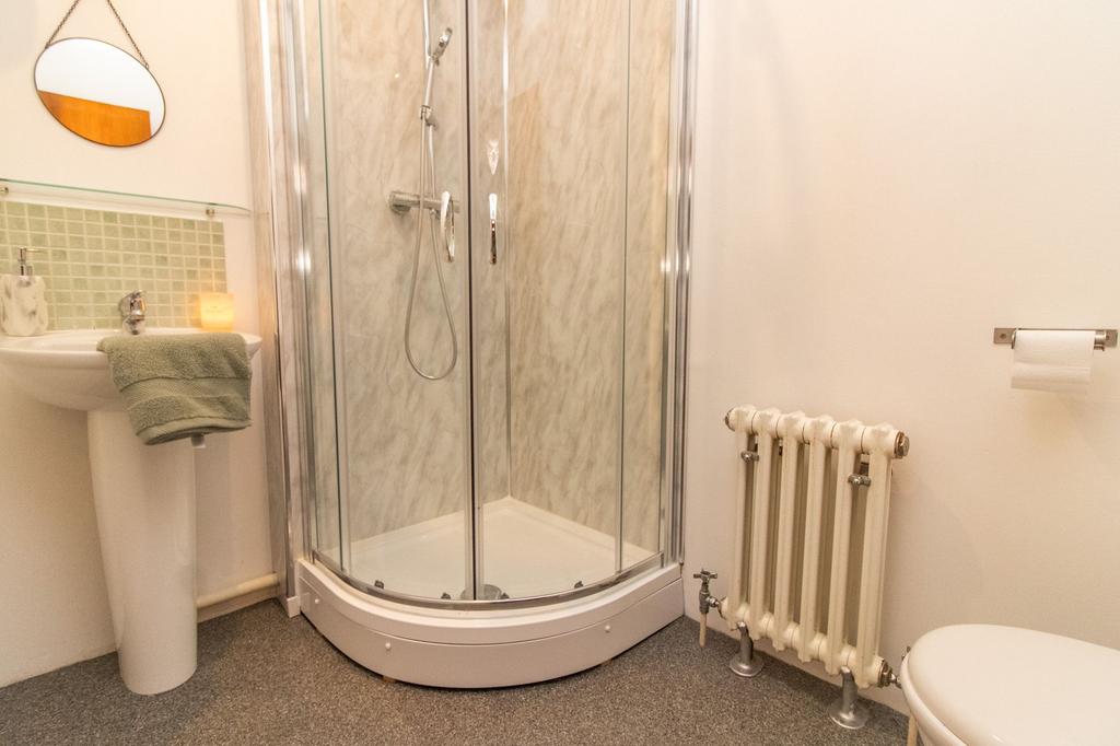 Family Shower Room