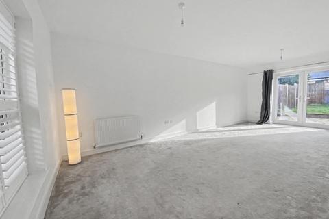 undefined, Vernon Close, Kings Hill ME19