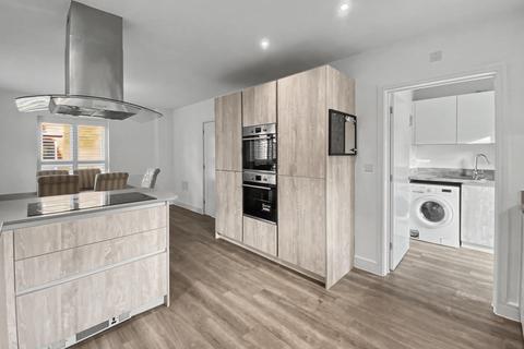 undefined, Vernon Close, Kings Hill ME19