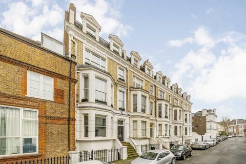 2 bedroom flat for sale, Campden Grove, London W8