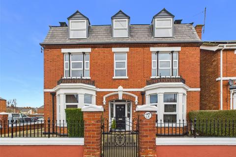 undefined, Lansdown Road, Gloucester, Gloucestershire, GL1