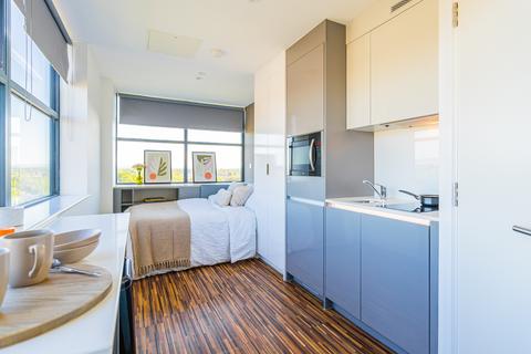 1 bedroom apartment to rent, Chester Road, Manchester M16