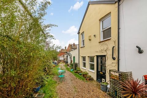 2 bedroom house for sale, Honey Mews, West Norwood, SE27