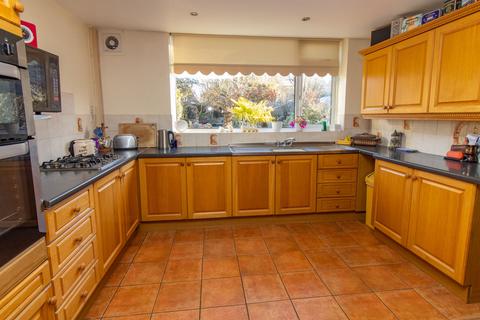 4 bedroom detached house for sale, Station Road, Thurnby, LE7