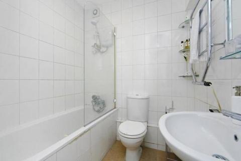 2 bedroom apartment to rent, Abbey Road, London NW8