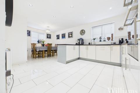 undefined, Ossulbury Lane, Aylesbury HP19