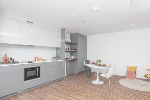 1 bedroom apartment to rent, Chester Road, Manchester M16