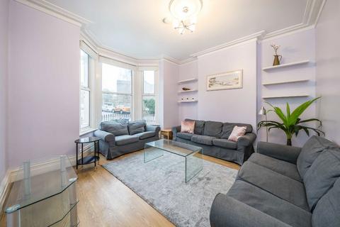 6 bedroom house to rent, Gubyon Avenue, London SE24