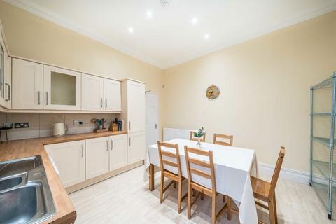 undefined, Gubyon Avenue, London SE24