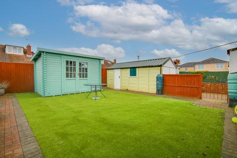 undefined, SHOLING! NO CHAIN! GARAGE! TWO DOUBLE BEDROOMS! NEAT GARDEN!