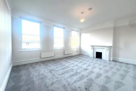 4 bedroom apartment to rent, Park Hall Road, West Dulwich, SE21
