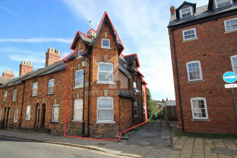 undefined, Castlegate, Grantham, Lincolnshire, NG31 6SN