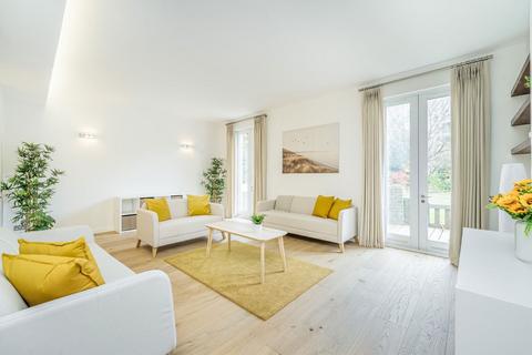3 bedroom flat to rent, Warrington Crescent, London W9