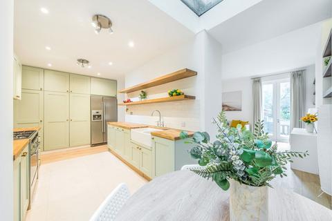 3 bedroom flat to rent, Warrington Crescent, London W9