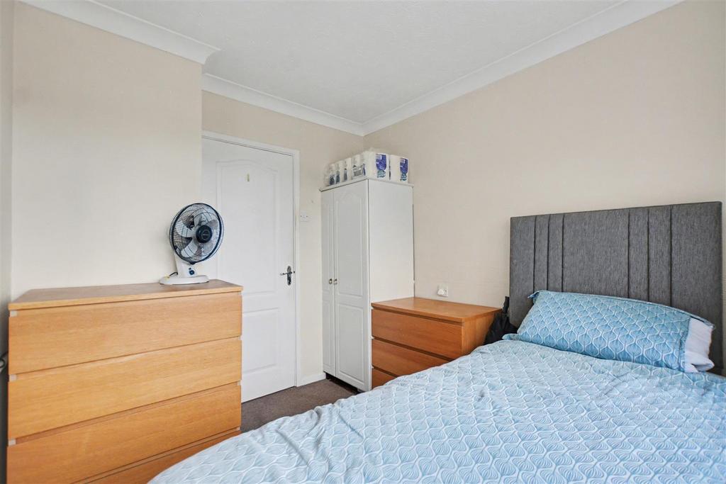 Bedroom 2 2.jpeg