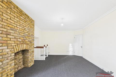 2 bedroom flat to rent, West Hill, Harrow on the Hill