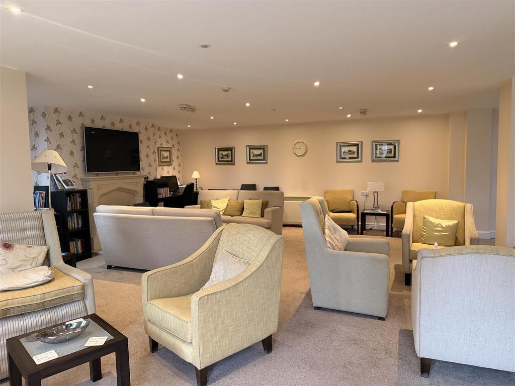 Communal Lounge