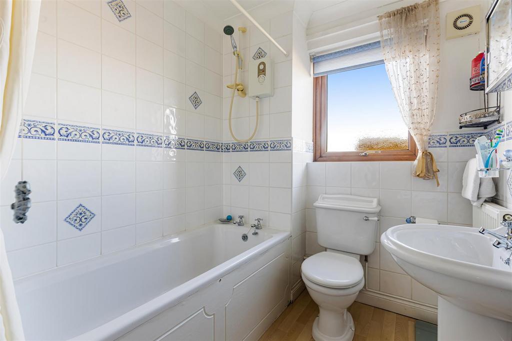 A22 - 38 Seymour Drive, Dartmouth - 251210.jpg