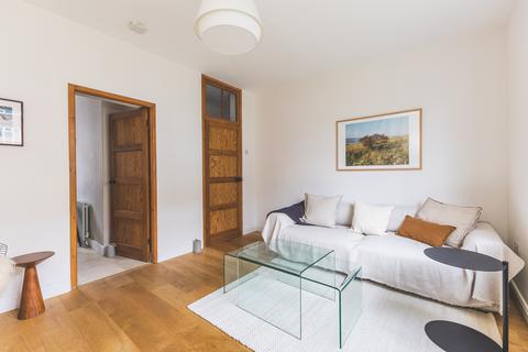 2 bedroom flat to rent, Cosgrove House, Whiston Road, London E2