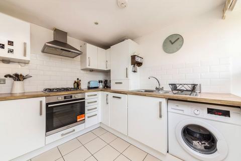 2 bedroom flat for sale, Leigham Court Road, London SW16