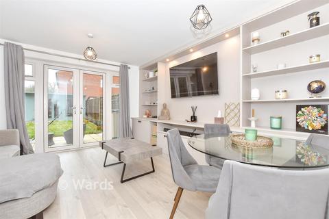 2 bedroom end of terrace house for sale, Pearson Drive, Tonbridge TN12
