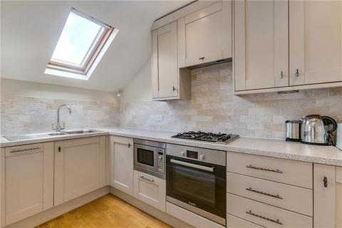 2 bedroom flat to rent, Comyn Road, London SW11