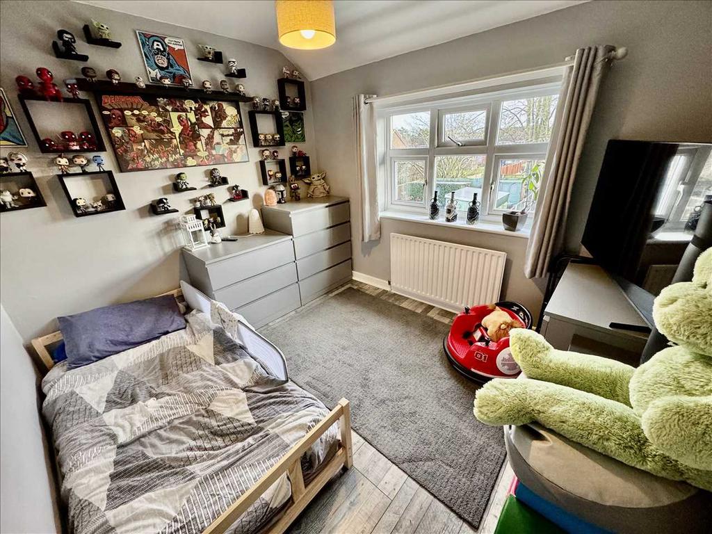BEDROOM 2 (Rear)