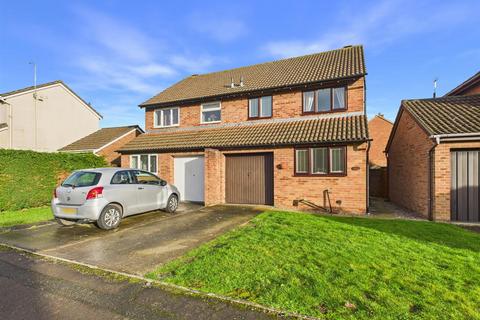 3 bedroom semi-detached house for sale, Wentworth Close, Longlevens, Gloucester