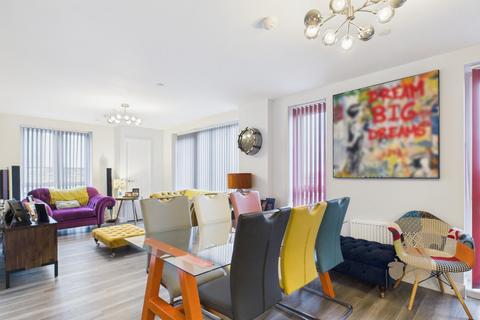 3 bedroom flat for sale, Wharf Road, Chelmsford CM2