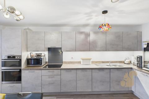3 bedroom flat for sale, Wharf Road, Chelmsford CM2