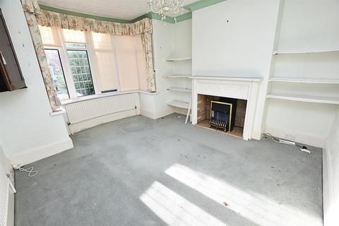 3 bedroom semi-detached house for sale, Gloucester Avenue, Grimsby DN34