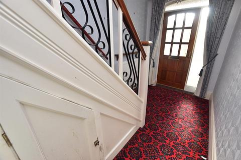 3 bedroom semi-detached house for sale, Gloucester Avenue, Grimsby DN34