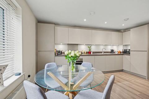 2 bedroom flat for sale, Pilots View, Chatham ME4