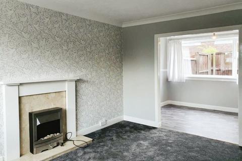 3 bedroom terraced house to rent, Brayton Square, Leeds LS14