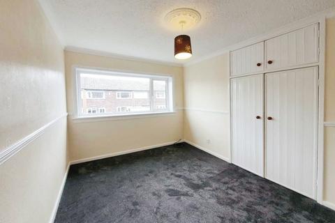 3 bedroom terraced house to rent, Brayton Square, Leeds LS14