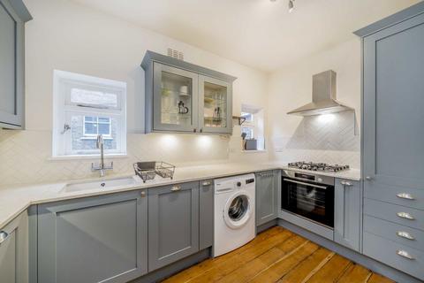 2 bedroom flat for sale, Tierney Road, London SW2