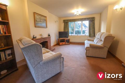4 bedroom detached house for sale, Chestnut Road, Astwood Bank, Redditch