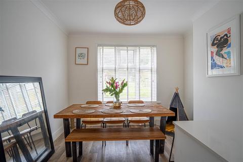 3 bedroom semi-detached house for sale, Old London Road, Hastings