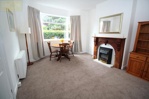 2 bedroom apartment to rent, Flixton Road, Urmston