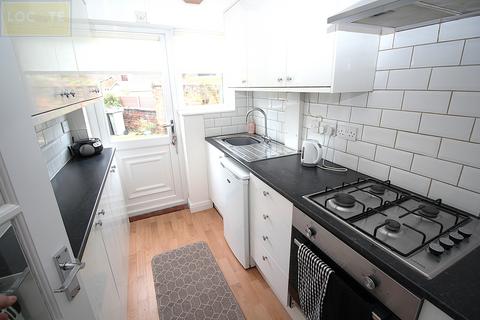 2 bedroom apartment to rent, Flixton Road, Urmston