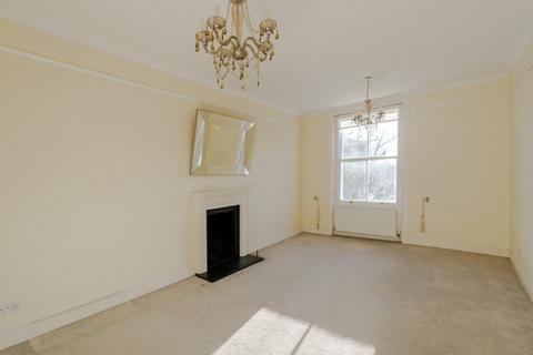 3 bedroom flat for sale, Gloucester Terrace, Bayswater, London