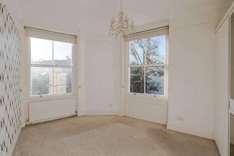 3 bedroom flat for sale, Gloucester Terrace, Bayswater, London