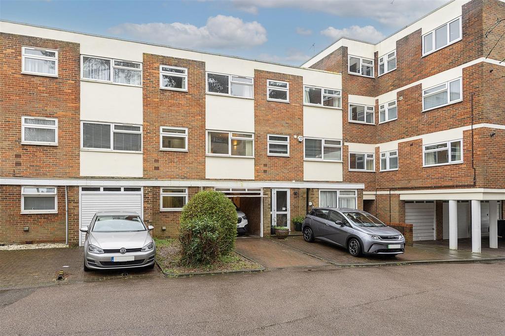Carlton Court.jpg