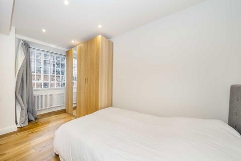 2 bedroom flat for sale, Chelsea Cloisters, London SW3