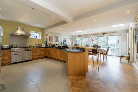 undefined, Nightingale Road, Hampton TW12