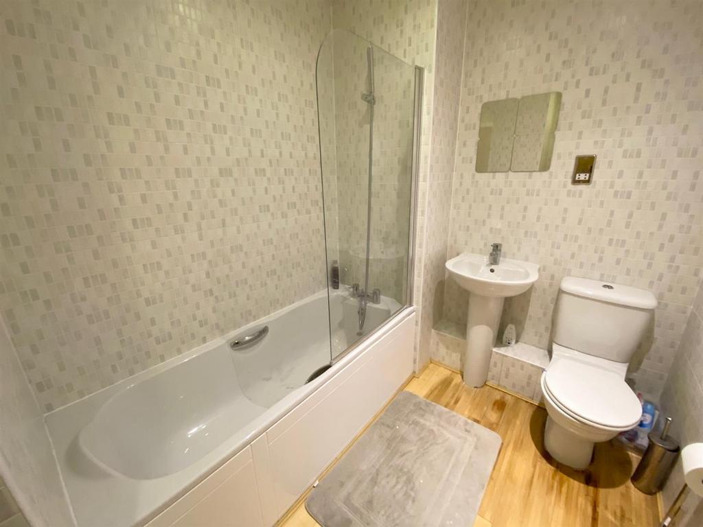 Bathroom.jpg