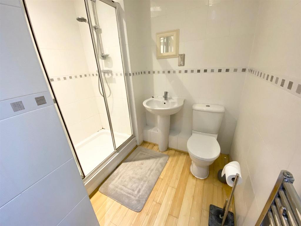 Shower room.jpg