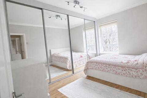 2 bedroom flat to rent, Beechwood House, Teale Street, E2